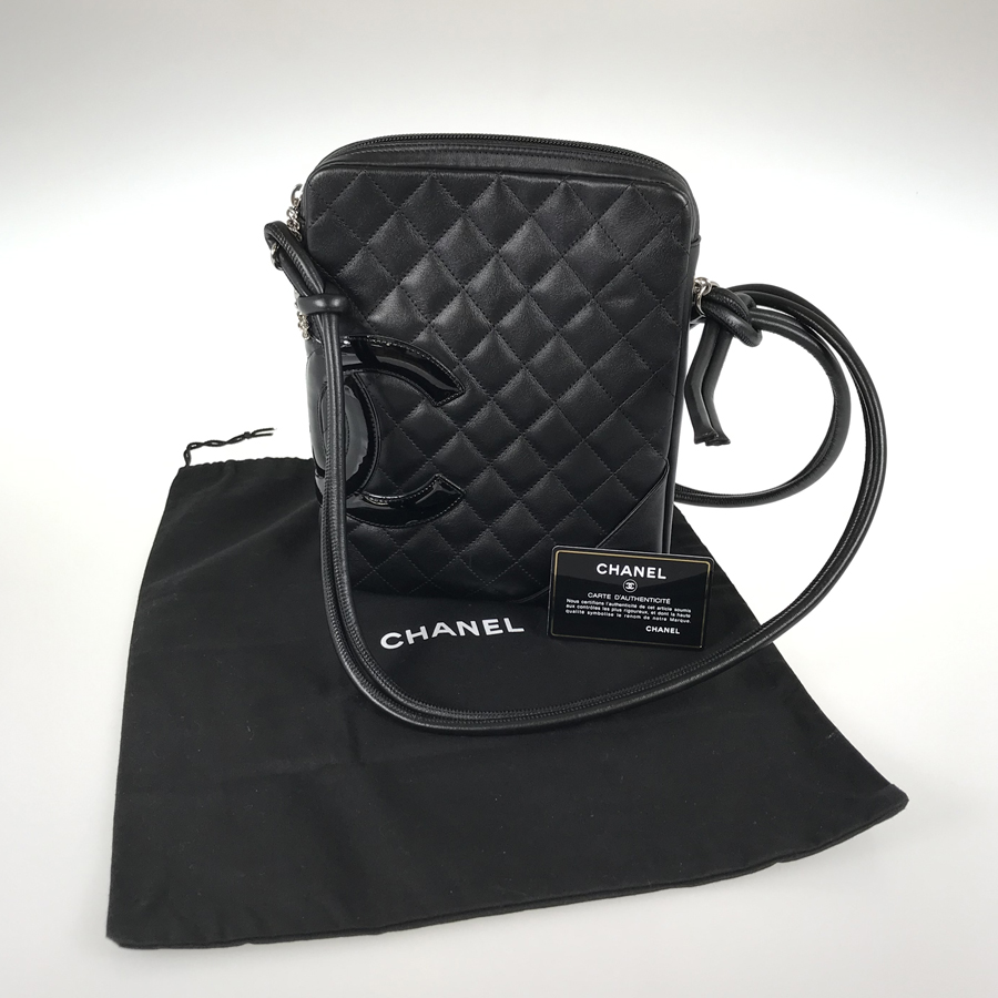 シャネル ショルダーバッグ