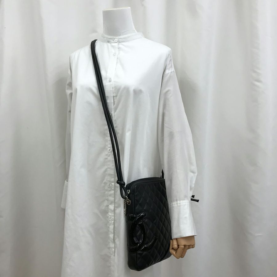 シャネル ショルダーバッグ