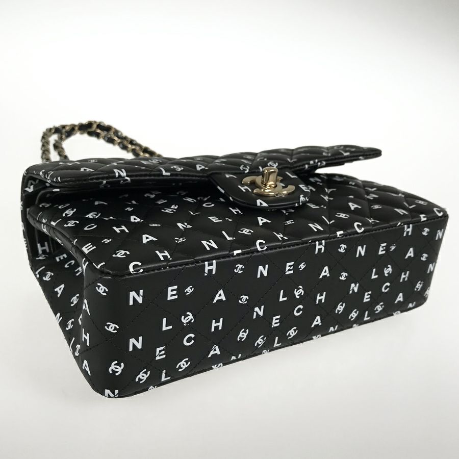 シャネル ショルダーバッグ