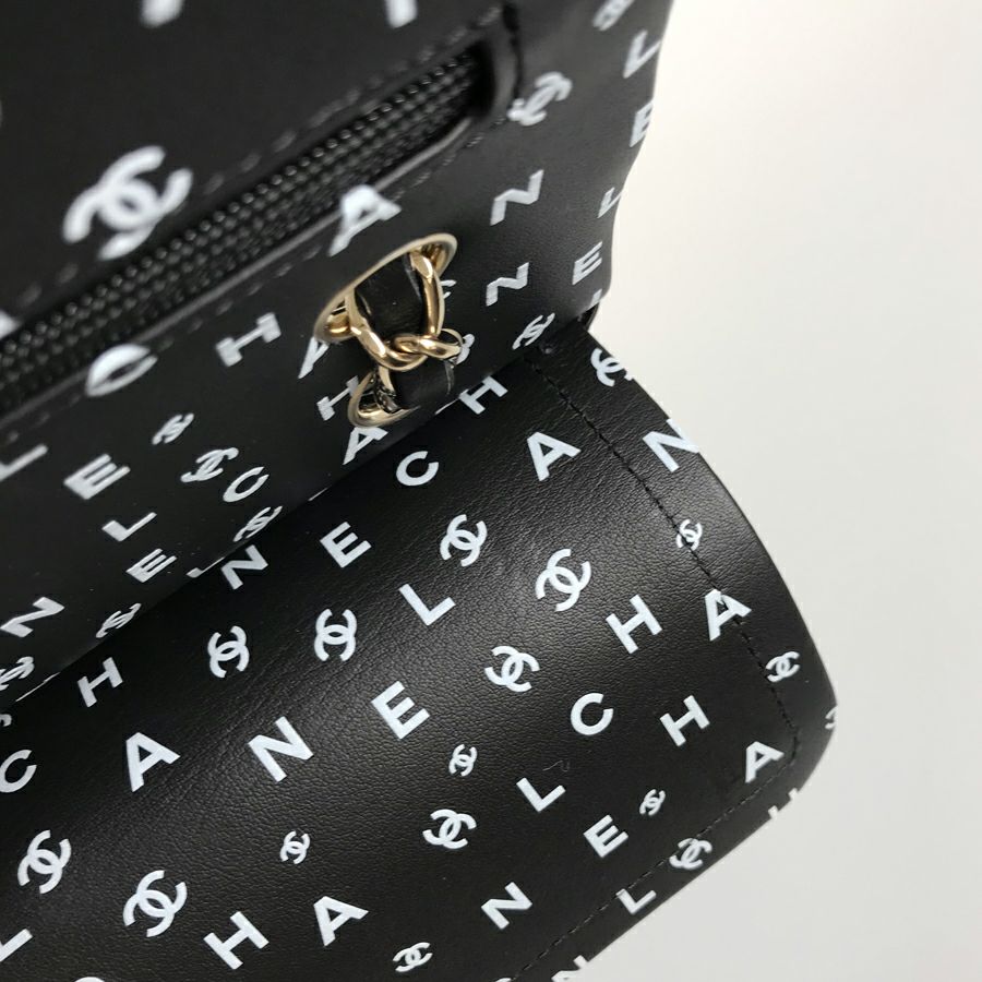 シャネル ショルダーバッグ