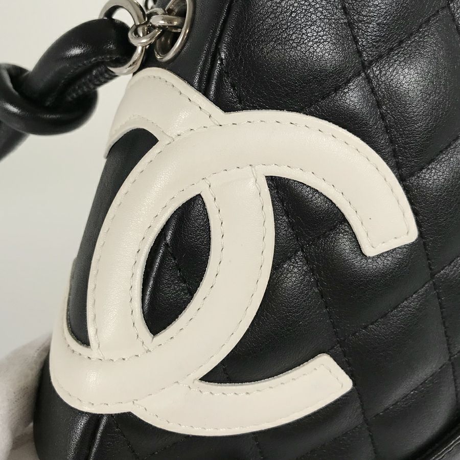 シャネル ショルダーバッグ