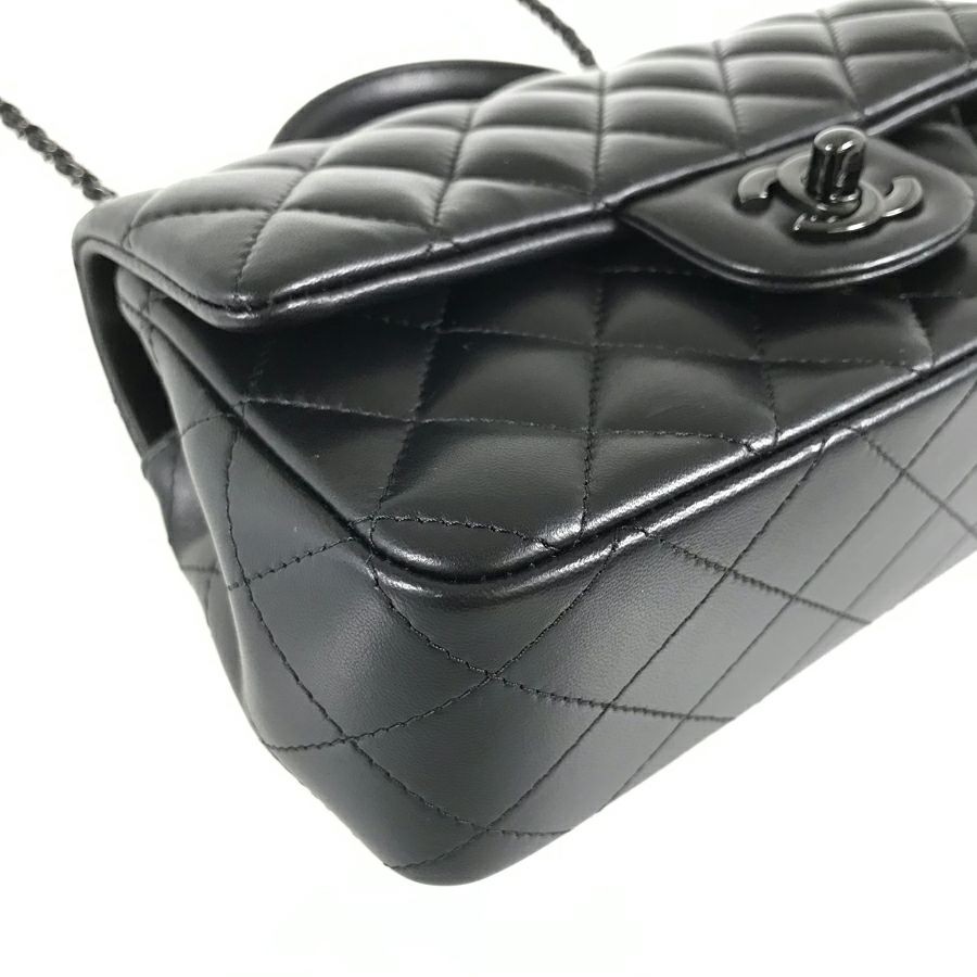 シャネル ショルダーバッグ