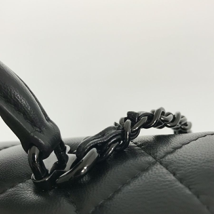 シャネル ショルダーバッグ