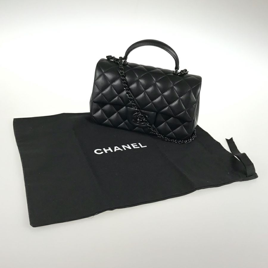 シャネル ショルダーバッグ