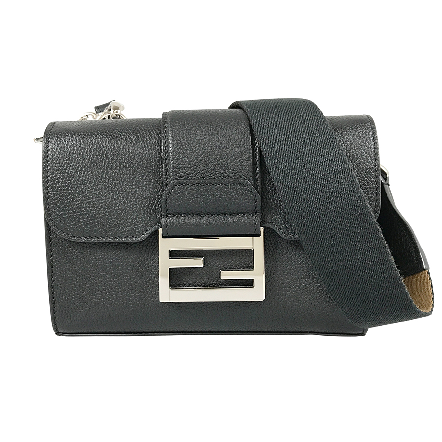 フェンディ ショルダーバッグ