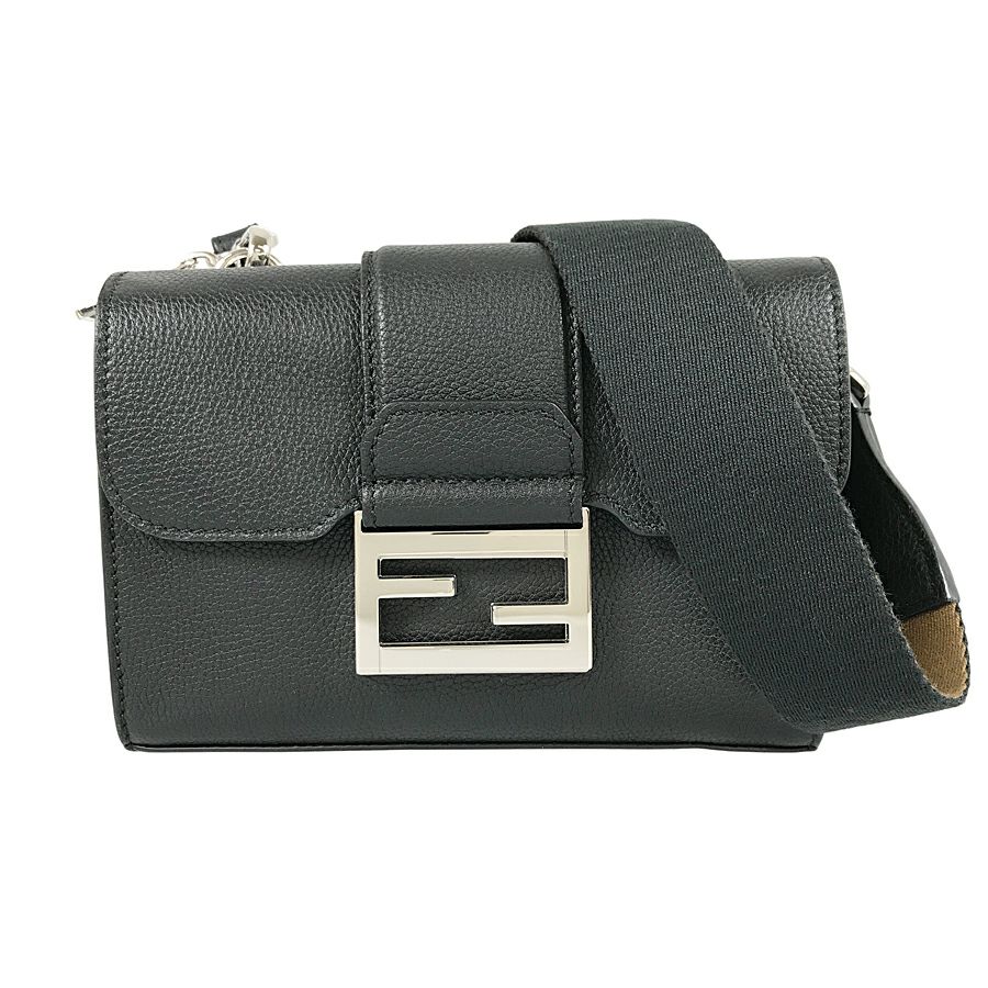 フェンディ ショルダーバッグ