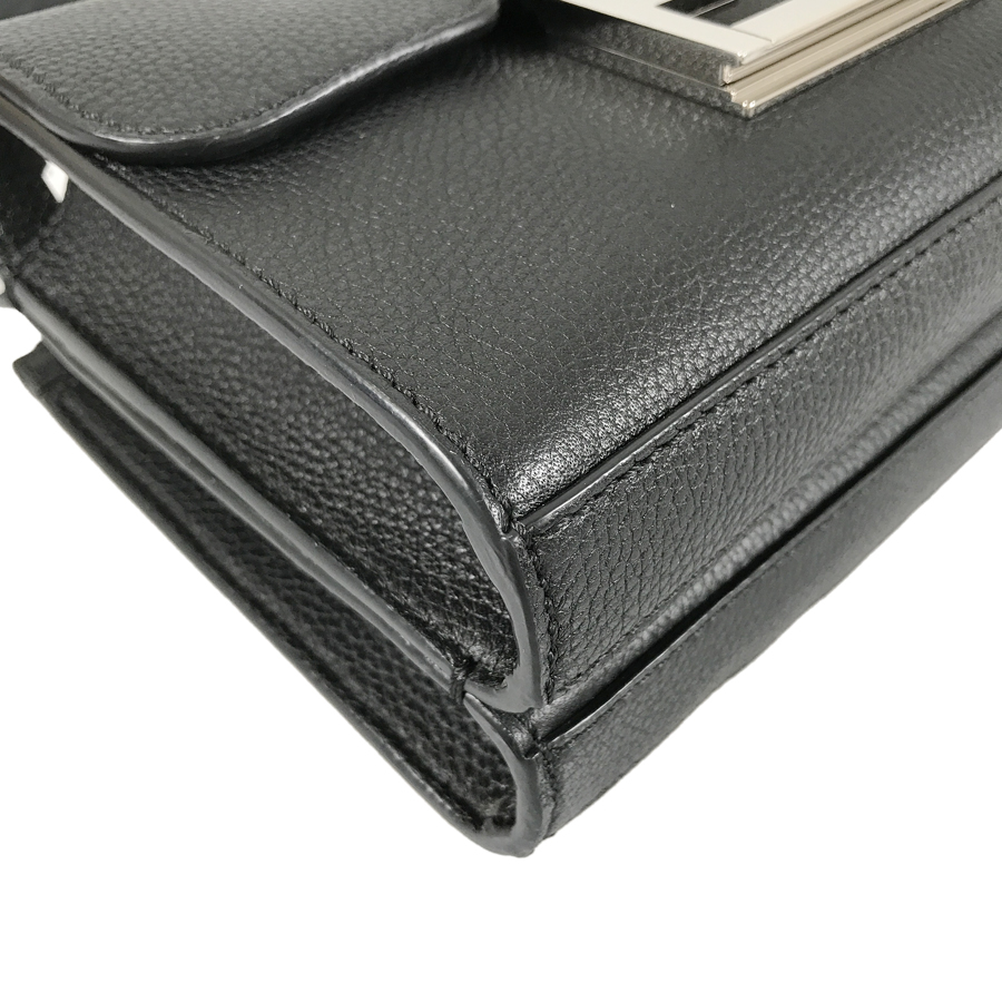 フェンディ ショルダーバッグ