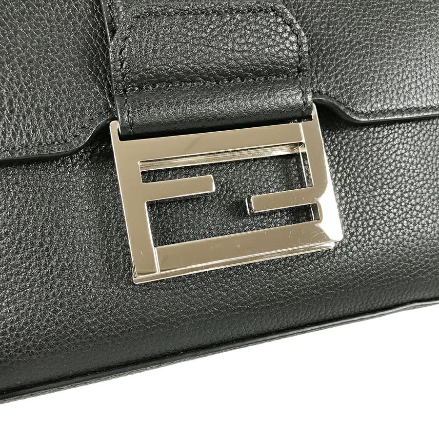 フェンディ ショルダーバッグ