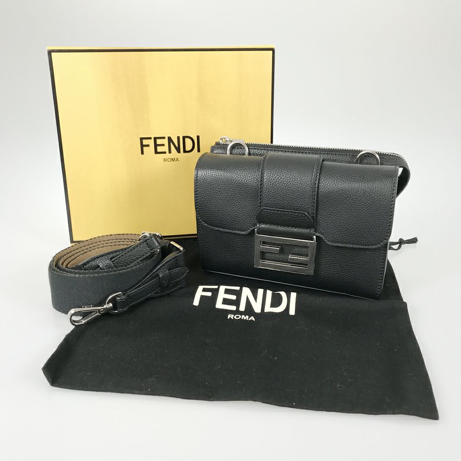 フェンディ ショルダーバッグ