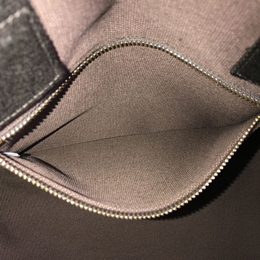 プラダ トートバッグ