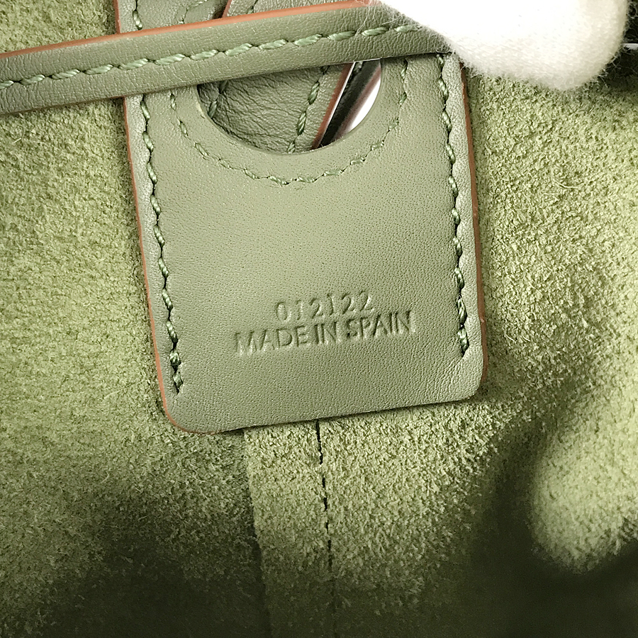 ロエベ ショルダーバッグ