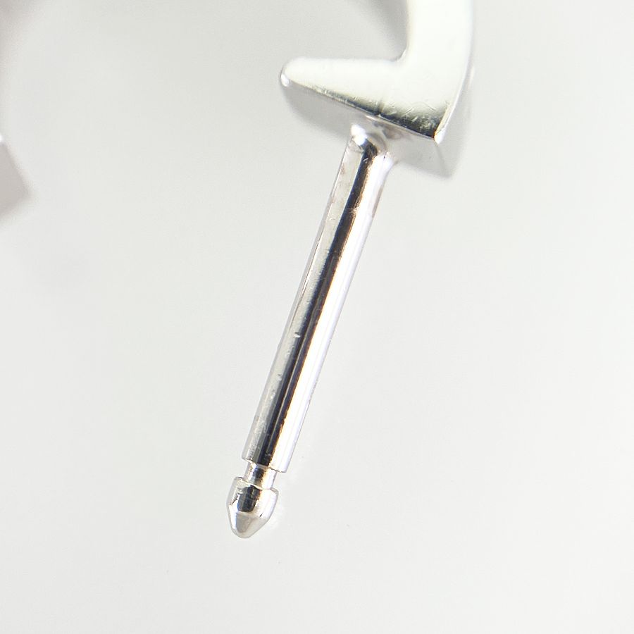 カルティエ ピアス