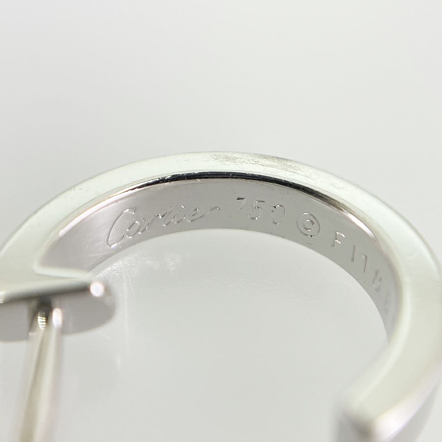 カルティエ ピアス