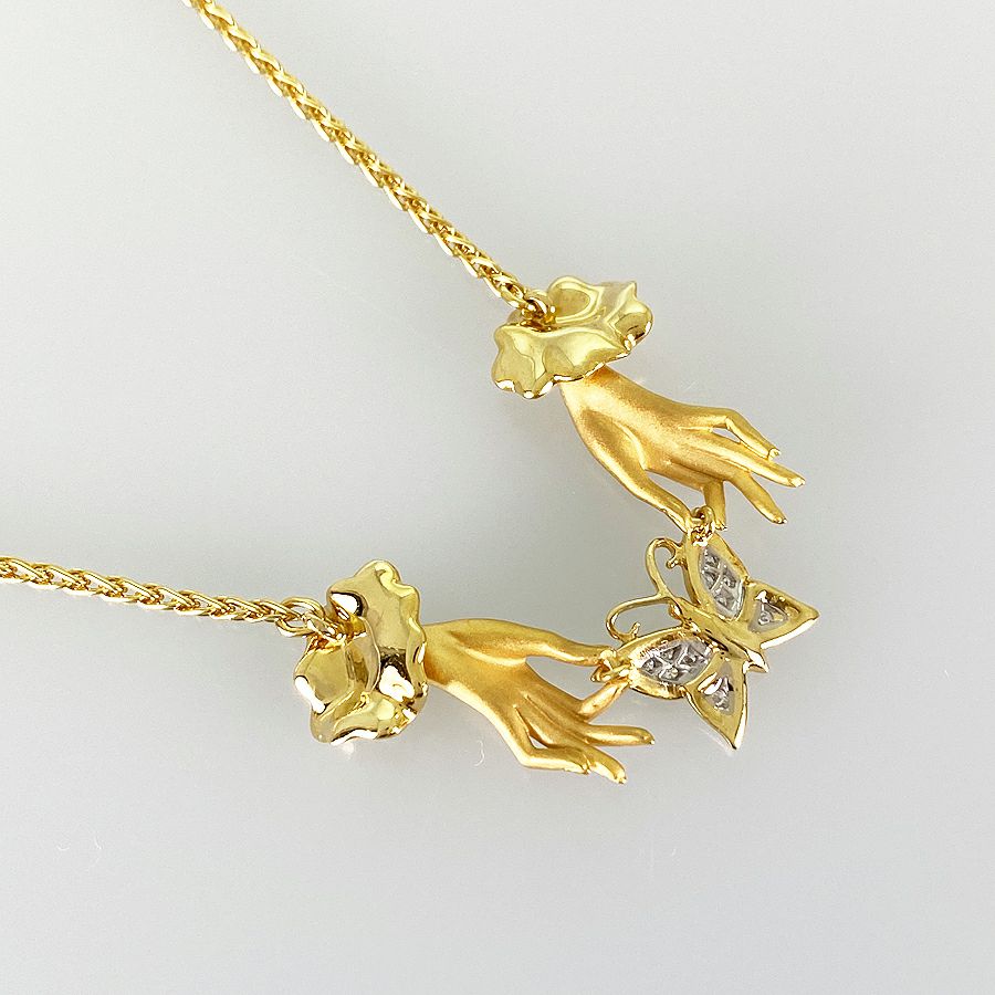 カレライカレラ ネックレス