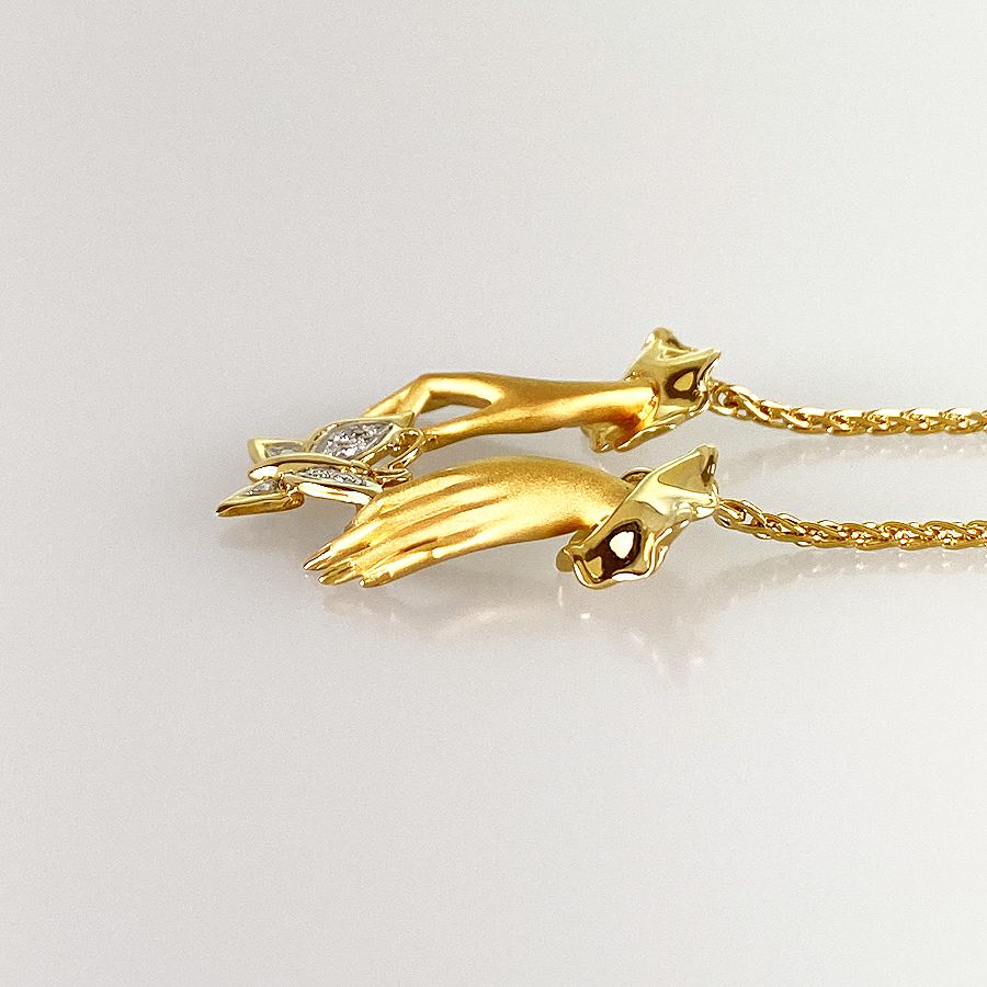 カレライカレラ ネックレス