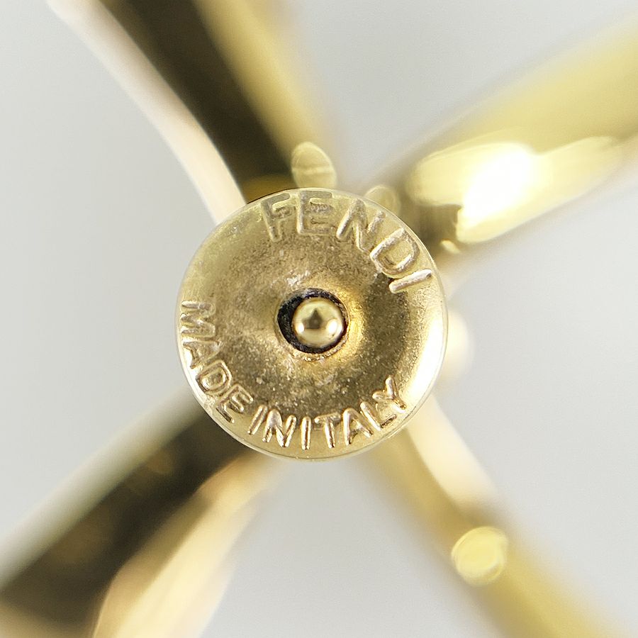 フェンディ ピアス