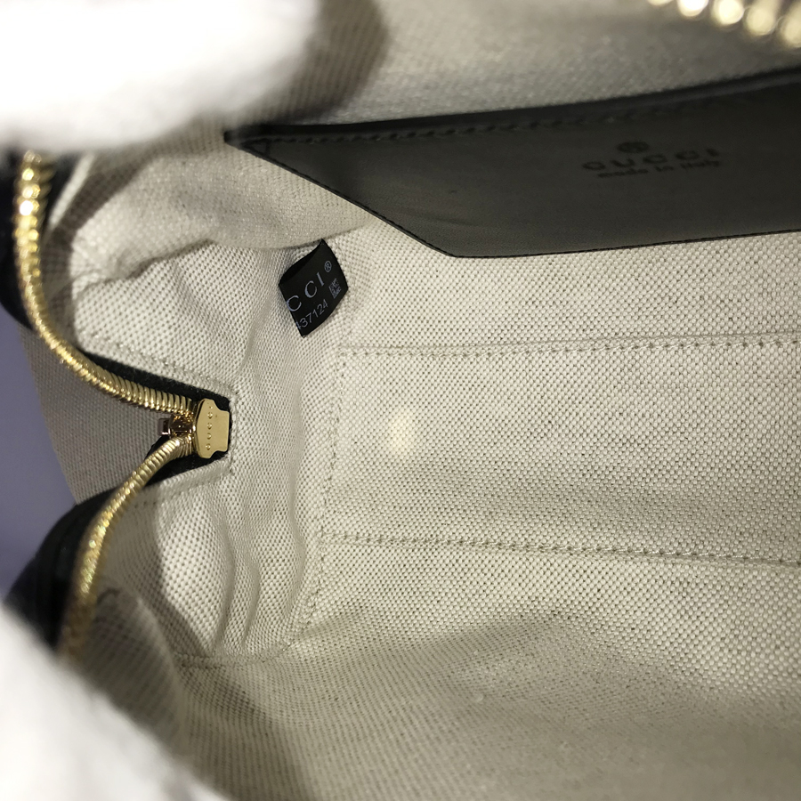 グッチ ハンドバッグ