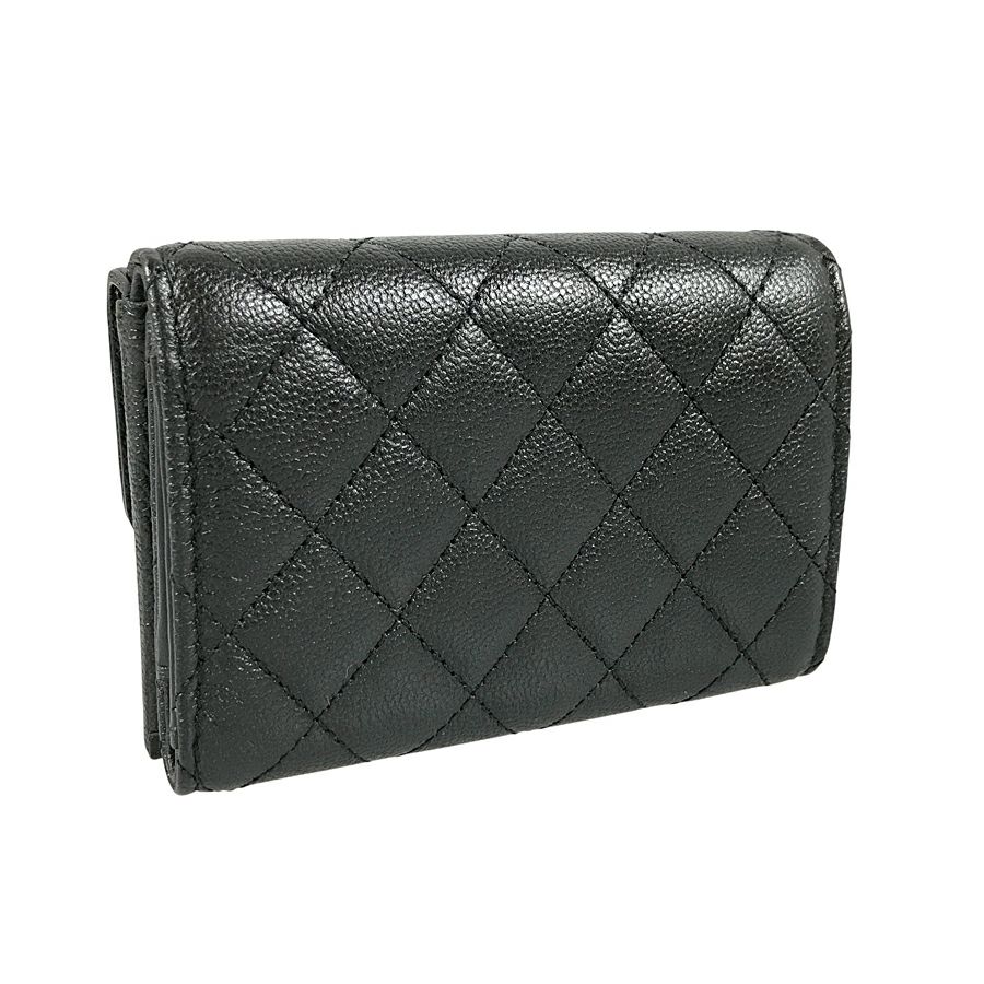 シャネル 三つ折り財布