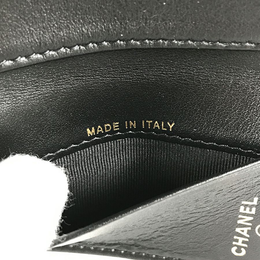 シャネル 三つ折り財布