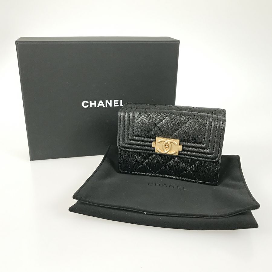 シャネル 三つ折り財布