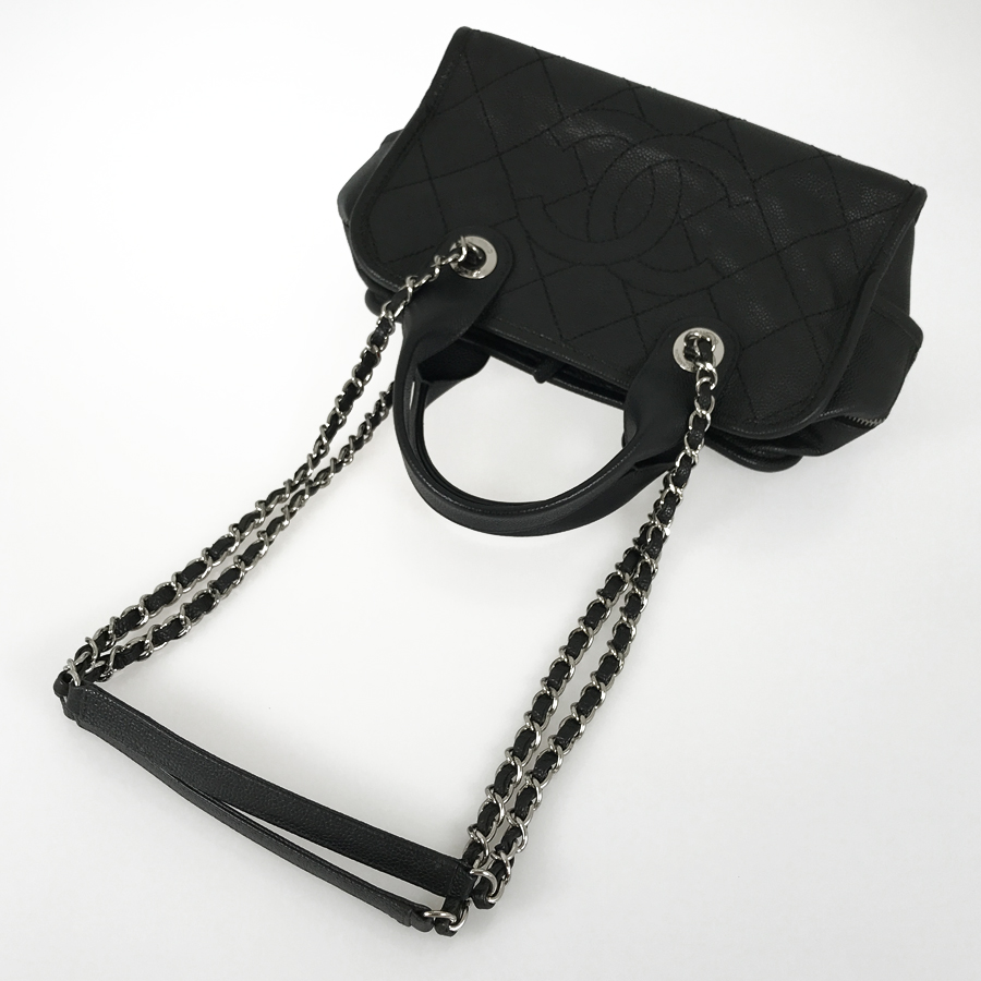 シャネル ショルダーバッグ