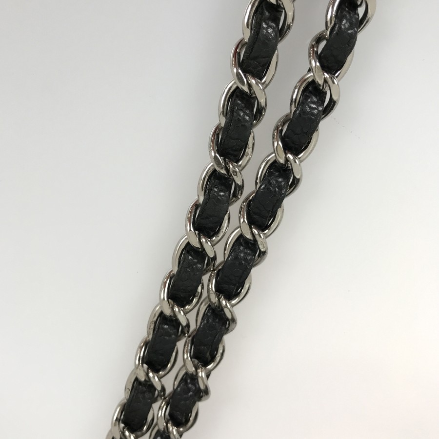 シャネル ショルダーバッグ