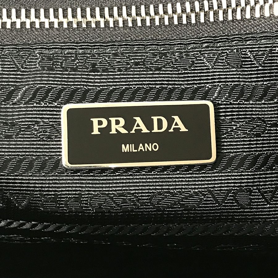 プラダ ショルダーバッグ