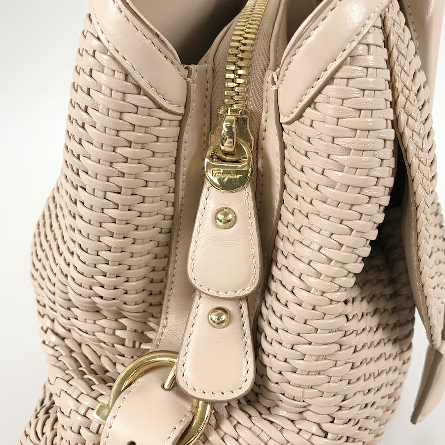 サルヴァトーレフェラガモ トートバッグ