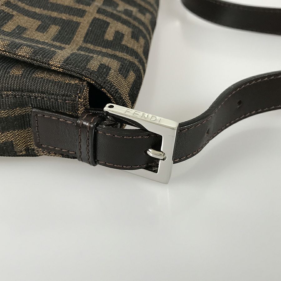 フェンディ ショルダーバッグ