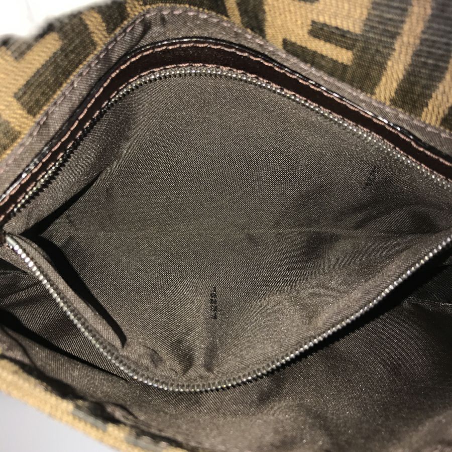 フェンディ ショルダーバッグ