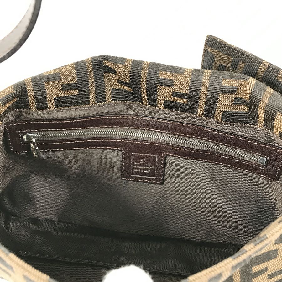 フェンディ ショルダーバッグ