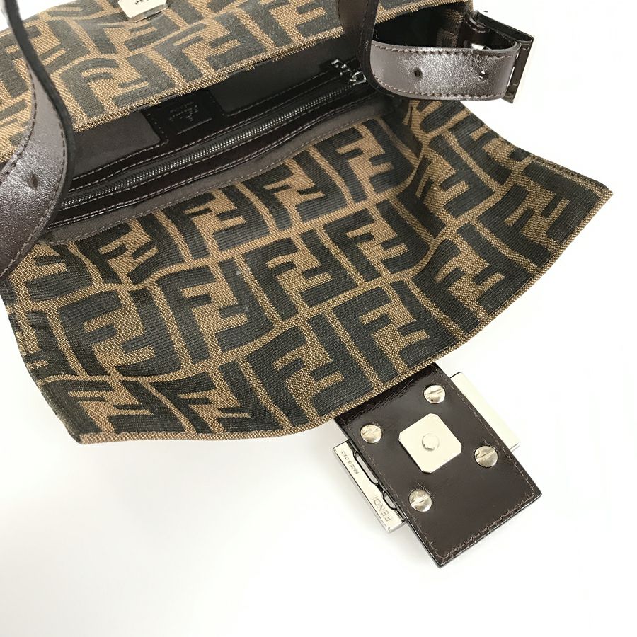 フェンディ ショルダーバッグ