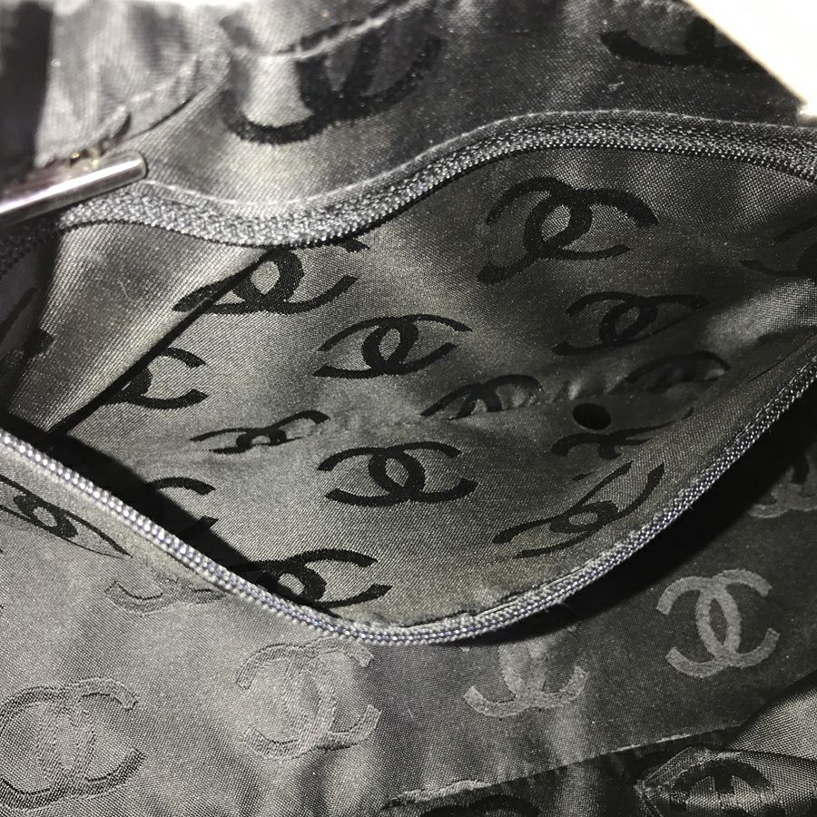 シャネル ショルダーバッグ