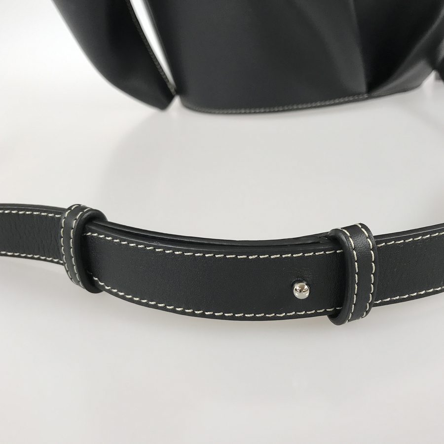 ロエベ ハンドバッグ