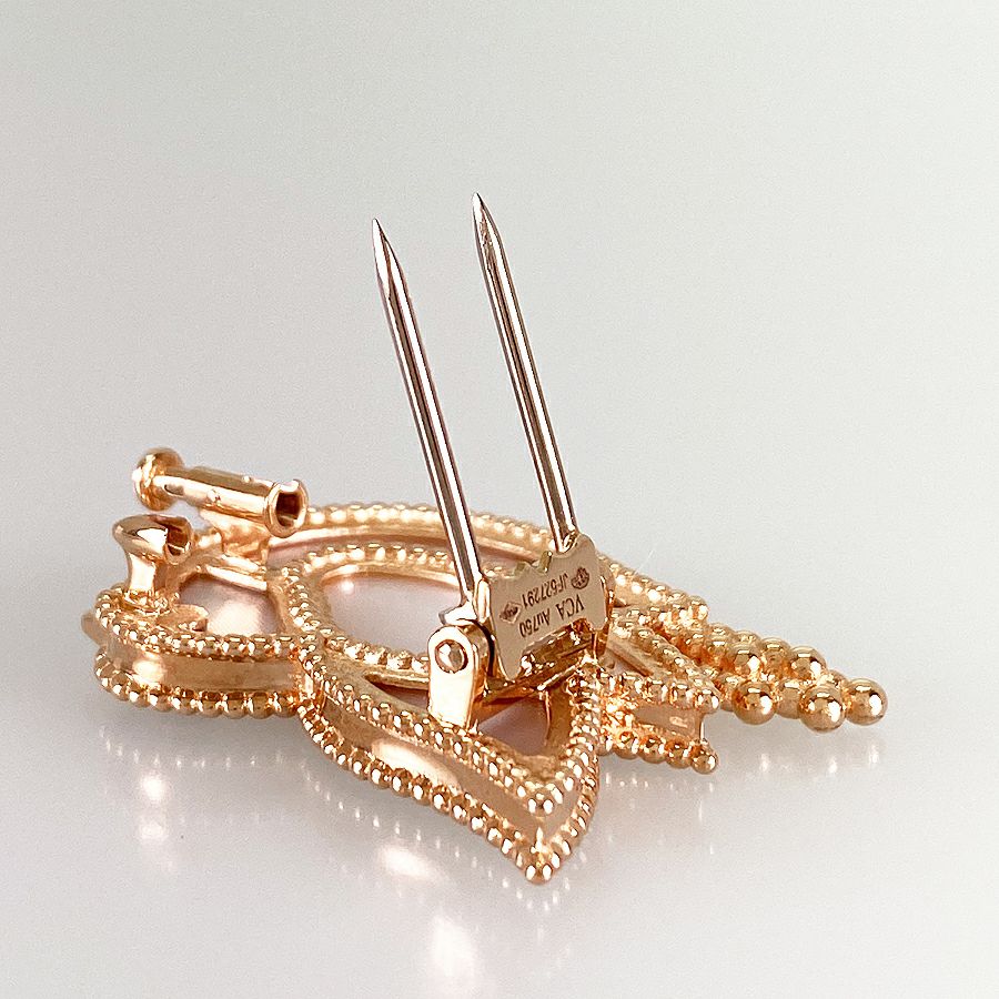 ヴァンクリーフ＆アーペル ブローチ