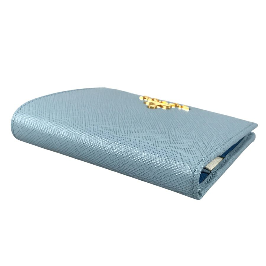 プラダ 二つ折り財布