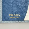 プラダ 二つ折り財布