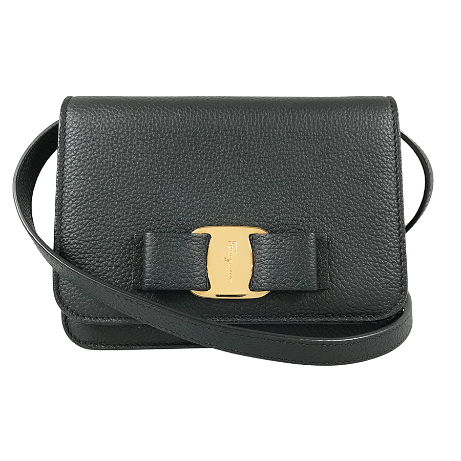 サルヴァトーレフェラガモ ショルダーバッグ