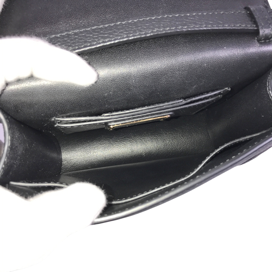 サルヴァトーレフェラガモ ショルダーバッグ