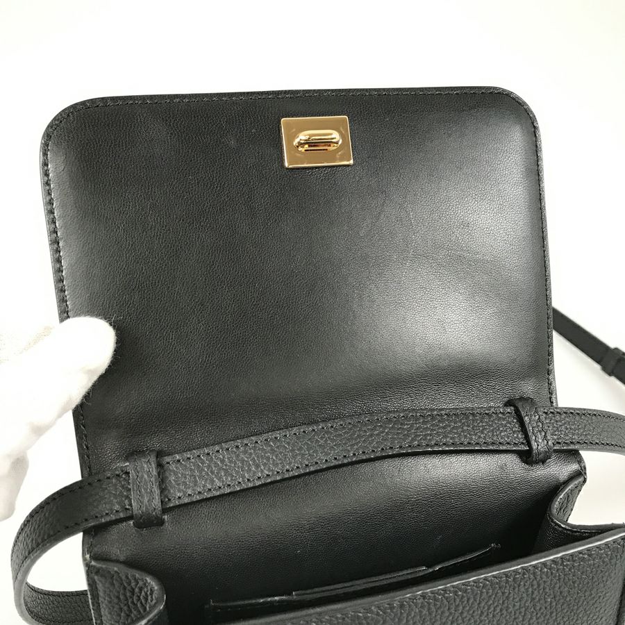 サルヴァトーレフェラガモ ショルダーバッグ