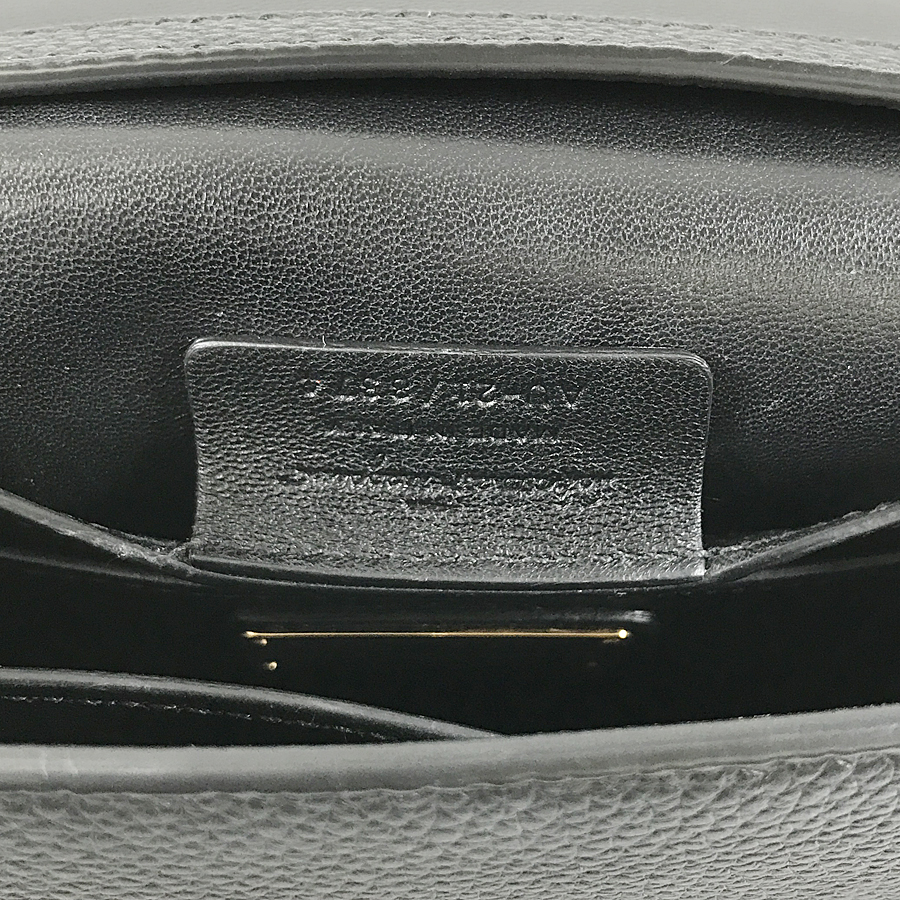 サルヴァトーレフェラガモ ショルダーバッグ