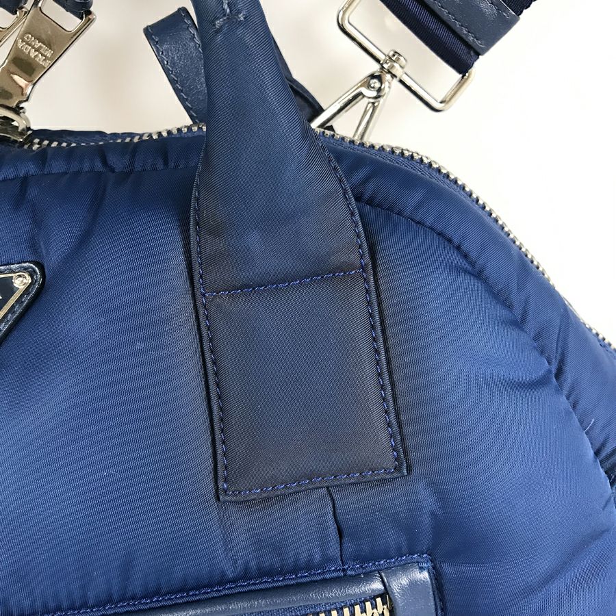 プラダ ハンドバッグ