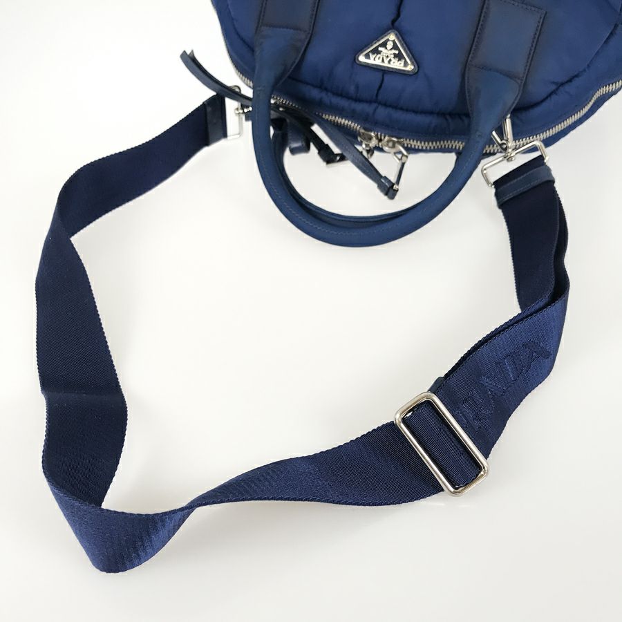 プラダ ハンドバッグ