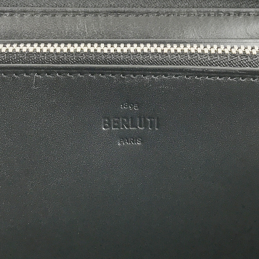 ベルルッティ 長財布 ラウンドファスナー