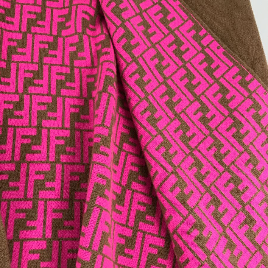 フェンディ レディース ポンチョ