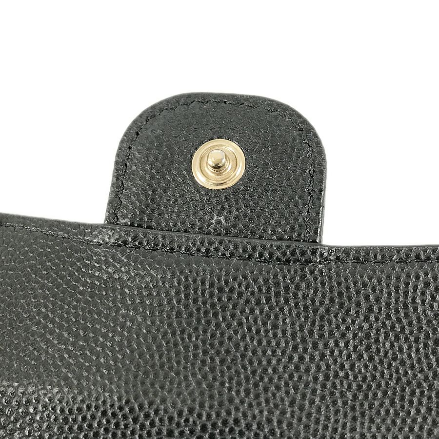 シャネル 三つ折り財布