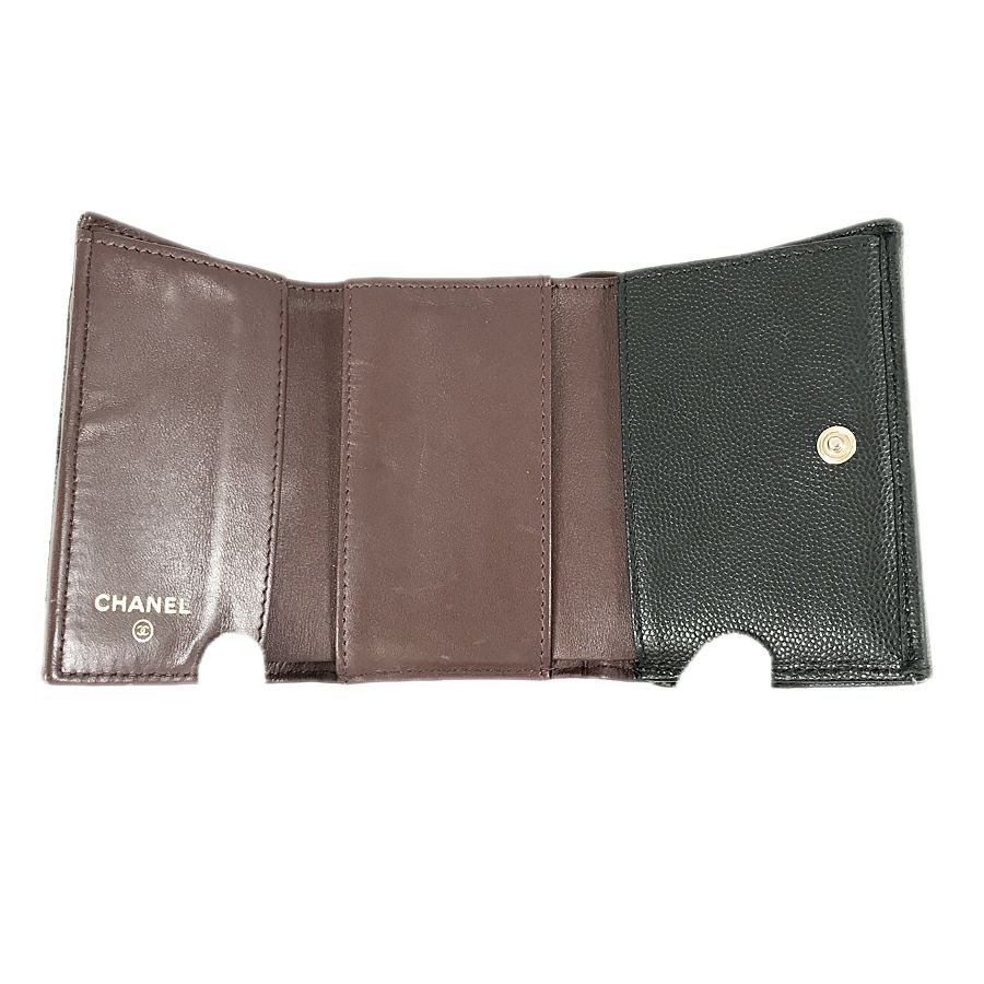 シャネル 三つ折り財布