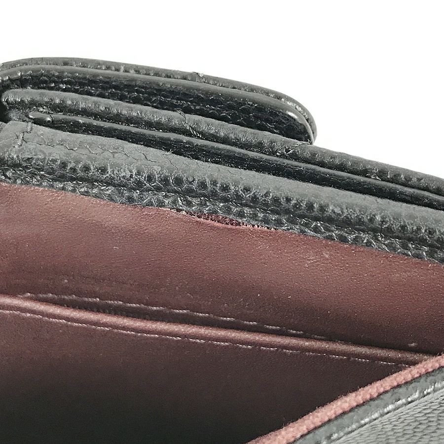 シャネル 三つ折り財布