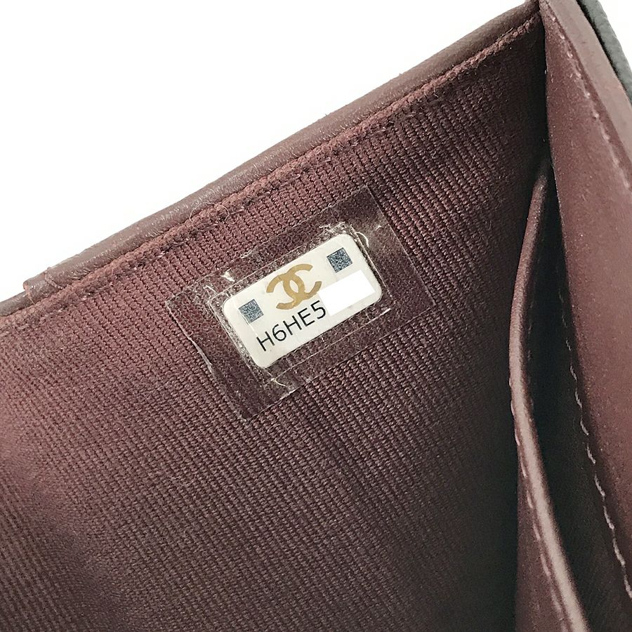 シャネル 三つ折り財布