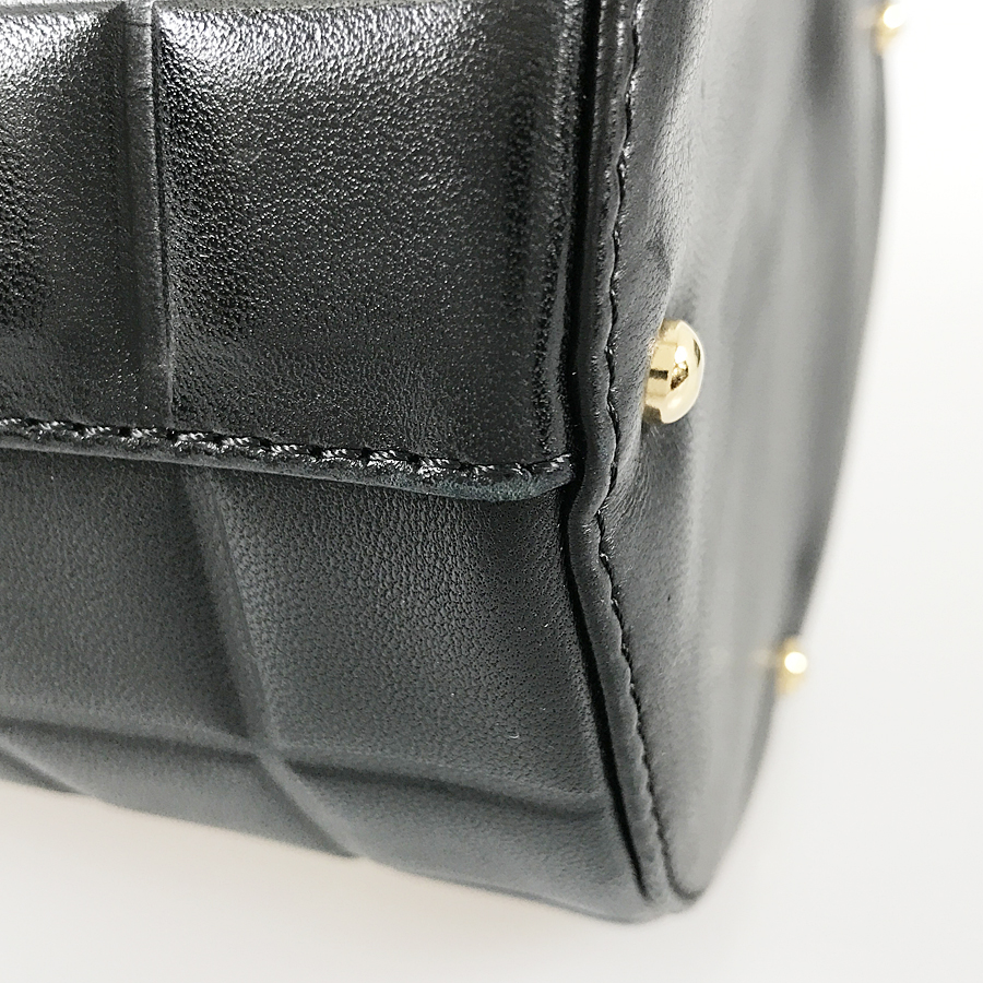 シャネル ショルダーバッグ